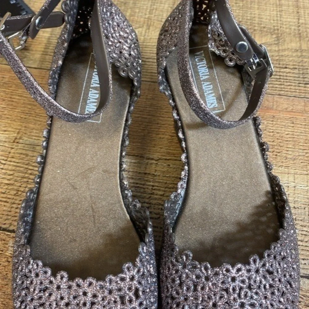 Victoria Adames Tuscany Pumps Womens Size 37 6 Silver Red Glitter Platform Wedge